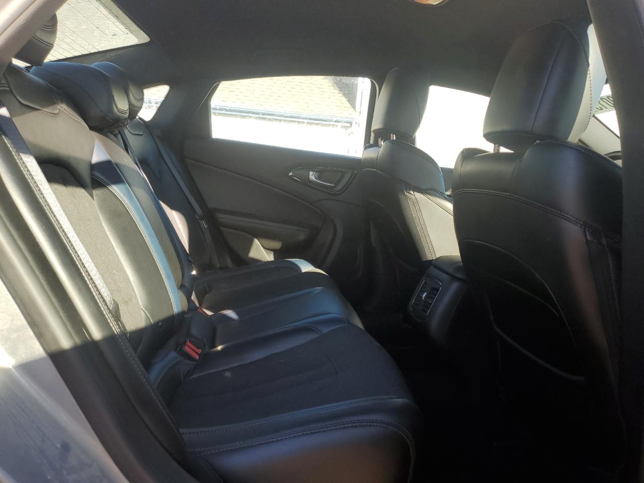 2015 Chrysler 200 S VIN: 1C3CCCBB9FN737279 Lot: 93510015