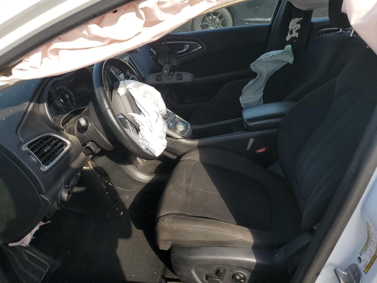 2016 Chrysler 200 Limited VIN: 1C3CCCAB3GN154614 Lot: 93127725