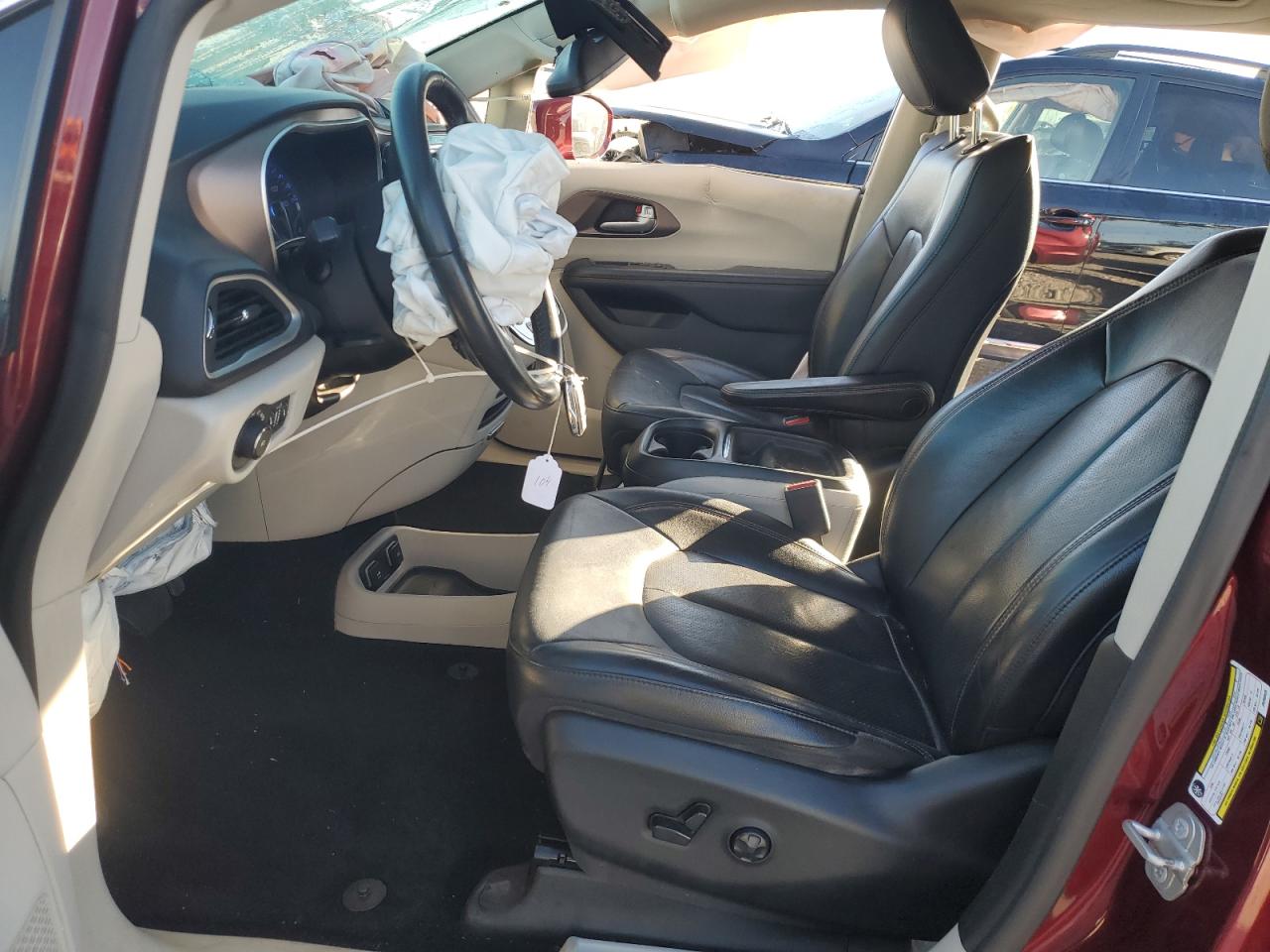 2018 Chrysler Pacifica Touring L VIN: 2C4RC1BG3JR260625 Lot: 91812335