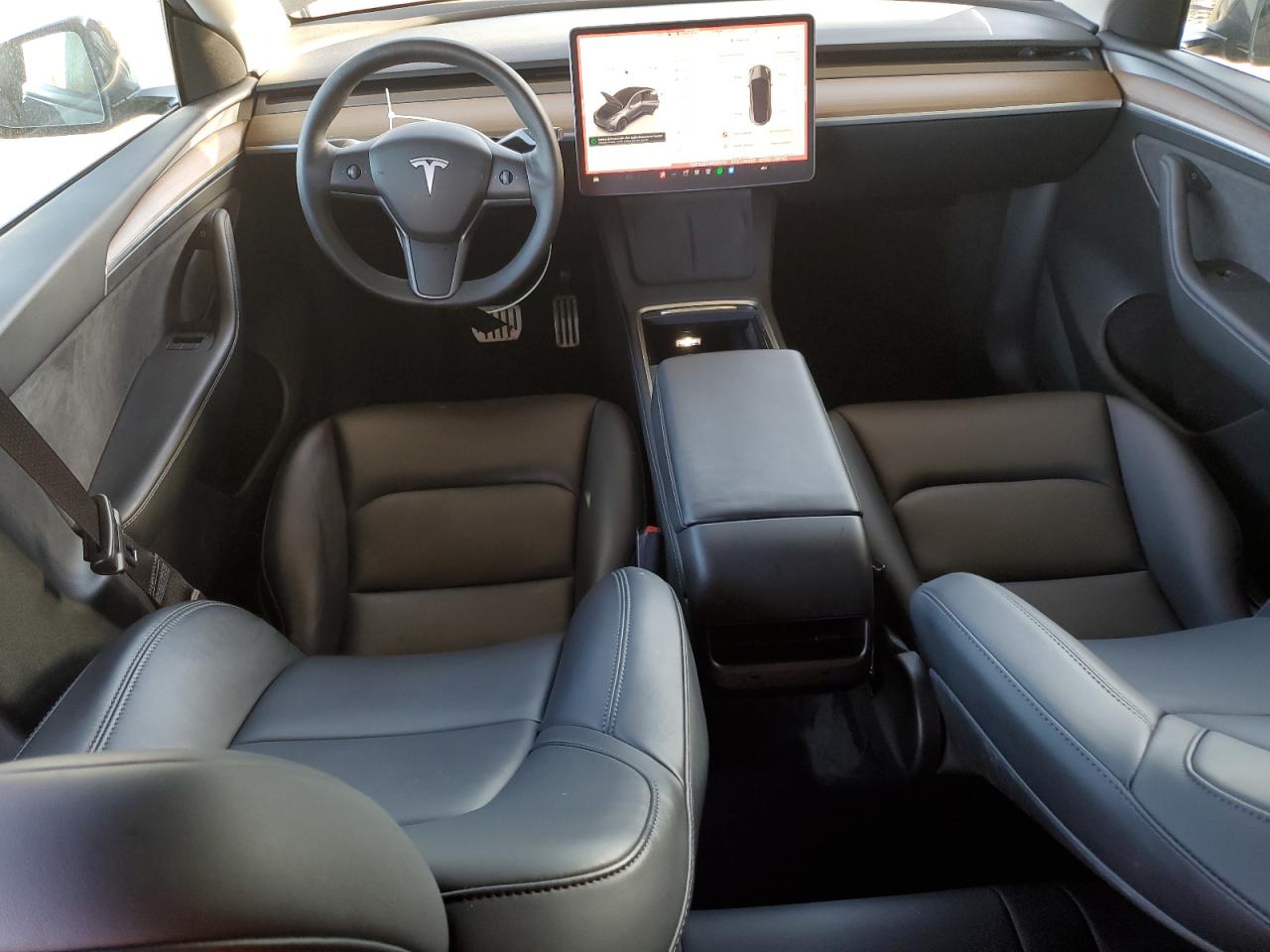 2023 Tesla Model Y VIN: 7SAYGDEF4PF813701 Lot: 92647595