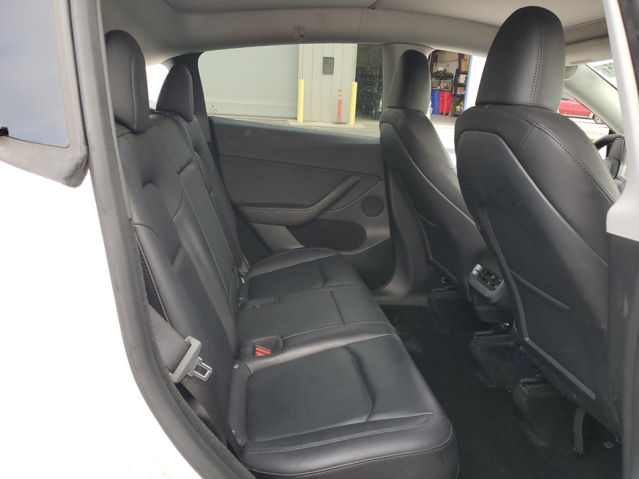 2023 Tesla Model Y VIN: 7SAYGDEEXPF741054 Lot: 89909765