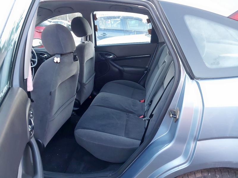 2004 FORD FOCUS 2.0 GHIA 5DR AUTO