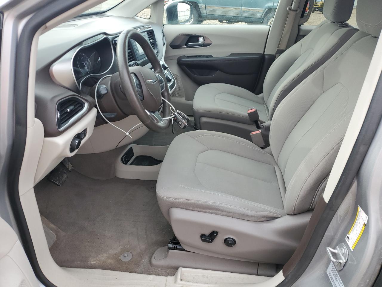 2017 Chrysler Pacifica Lx VIN: 2C4RC1CG0HR502988 Lot: 91068255