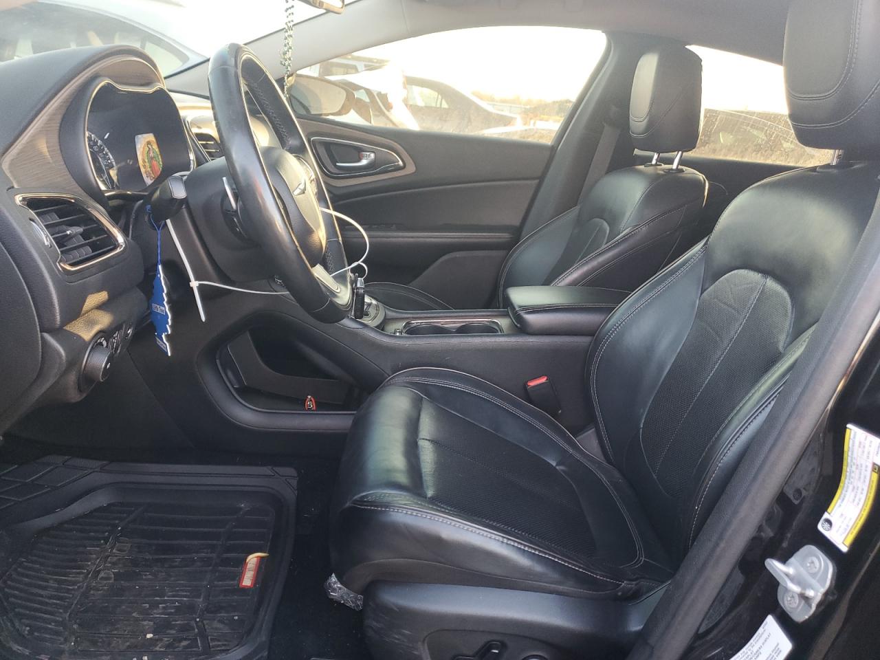 2015 Chrysler 200 C VIN: 1C3CCCEG1FN523846 Lot: 92954095