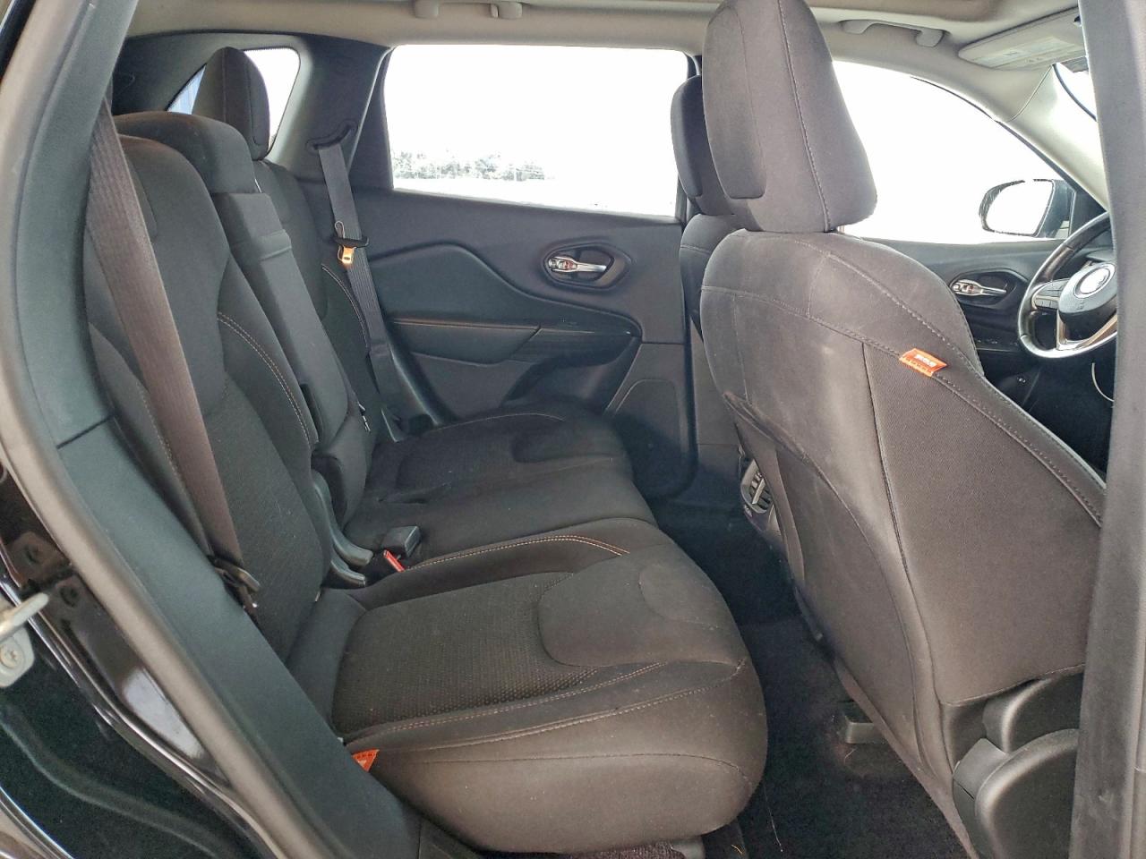 2017 Jeep Cherokee Latitude VIN: 1C4PJMCS2HW538403 Lot: 94028415