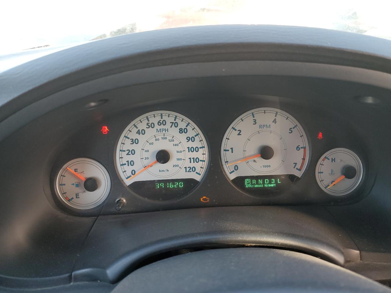 2005 Chrysler Town & Country Lx VIN: 2C4GP44R45R592929 Lot: 92272585