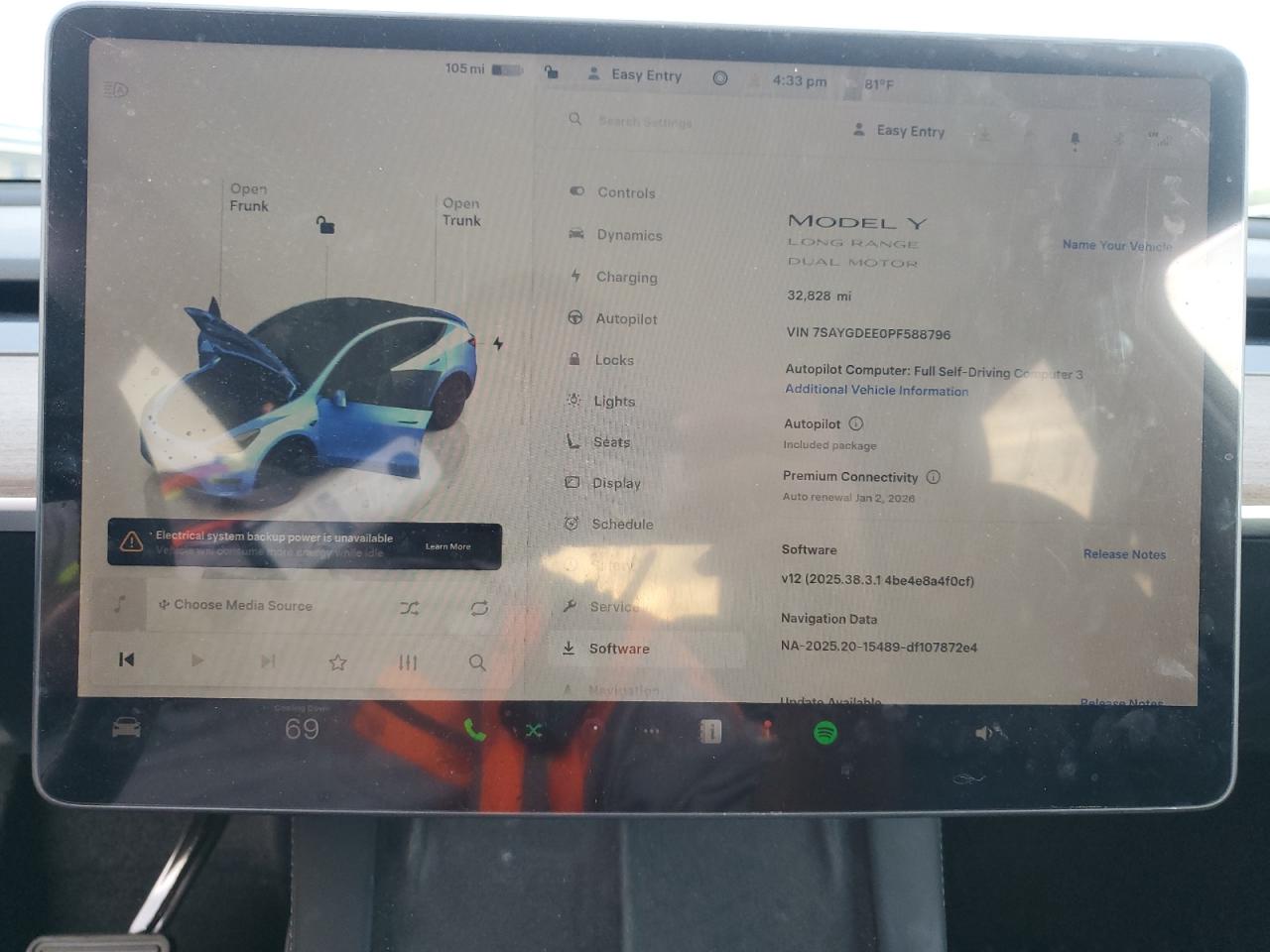 2023 Tesla Model Y VIN: 7SAYGDEE0PF588796 Lot: 92389005