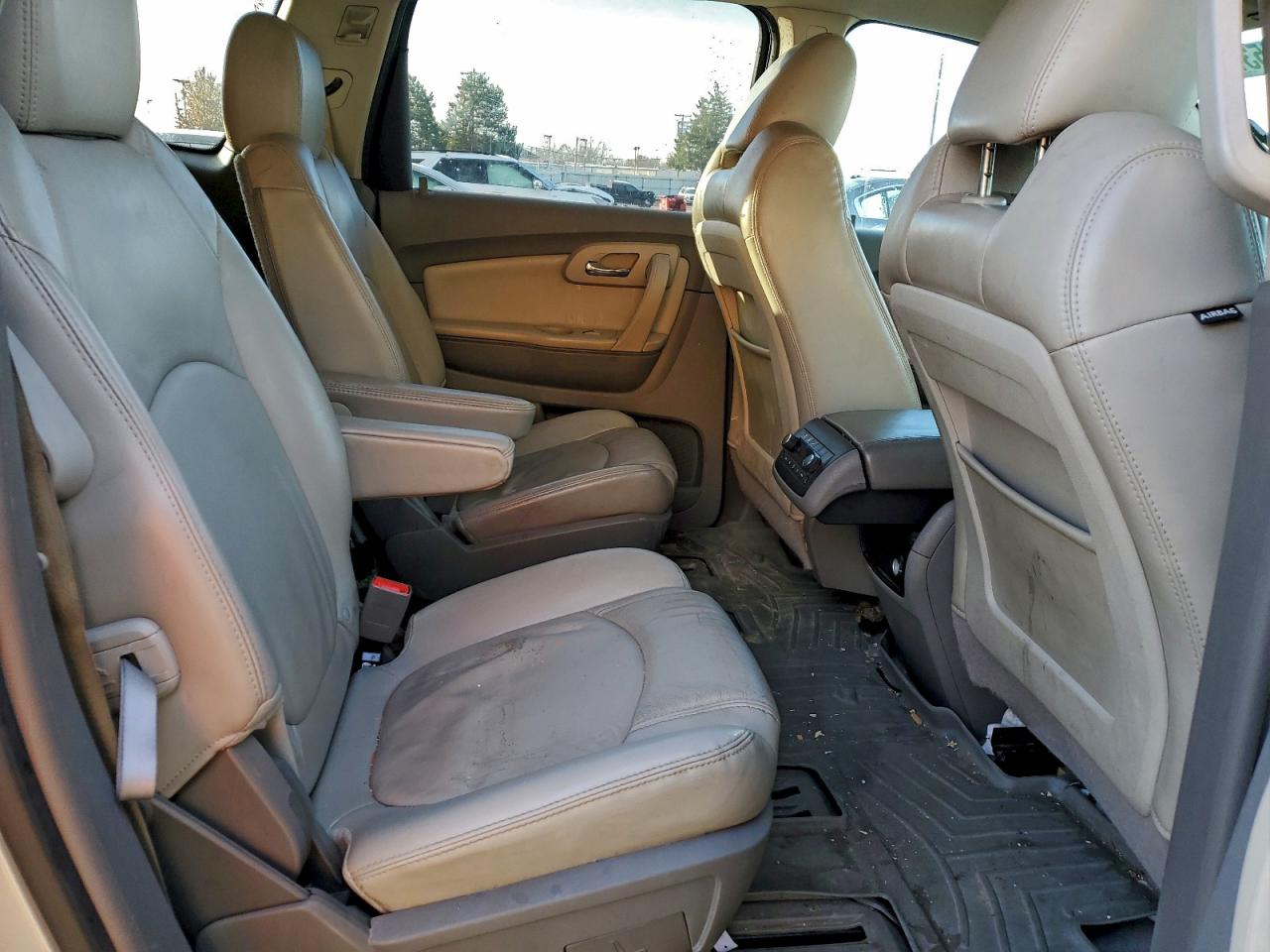 2011 Chevrolet Traverse Lt VIN: 1GNKRJED2BJ175998 Lot: 93653795