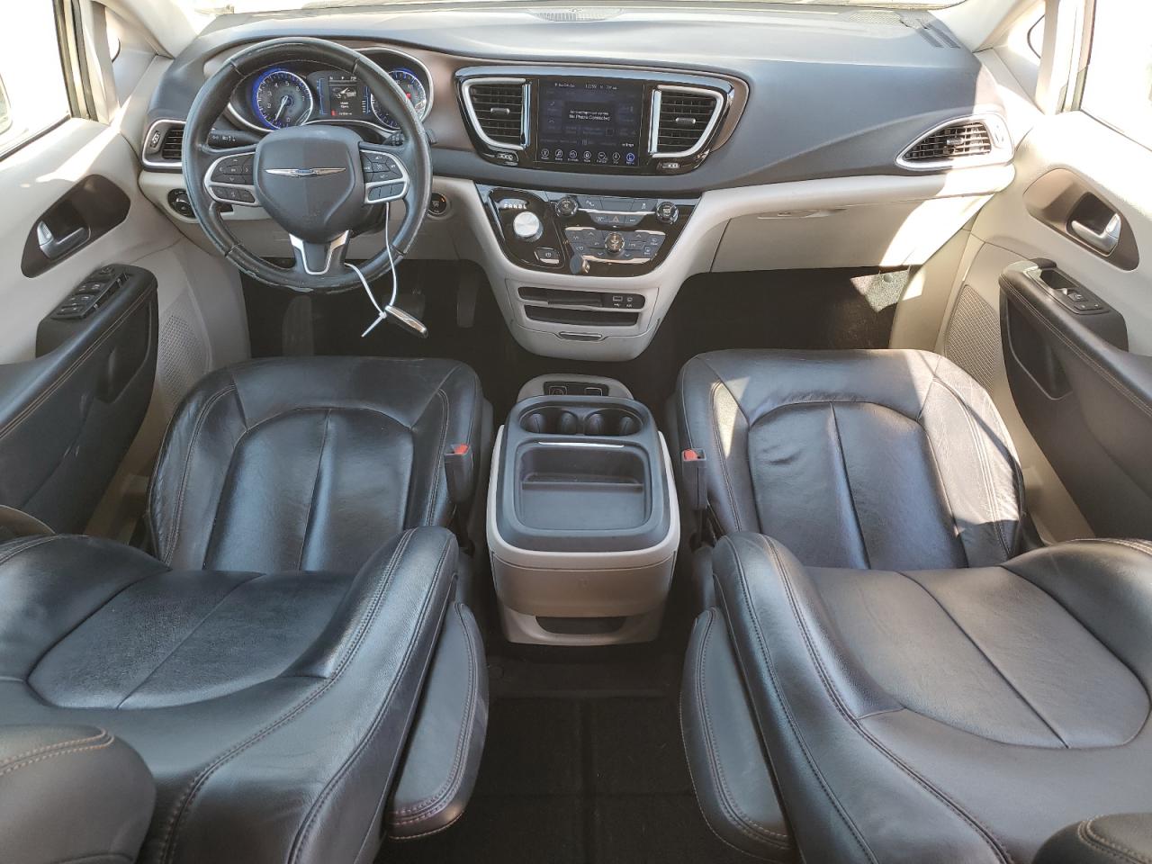 2017 Chrysler Pacifica Touring L VIN: 2C4RC1BG1HR585638 Lot: 91271435