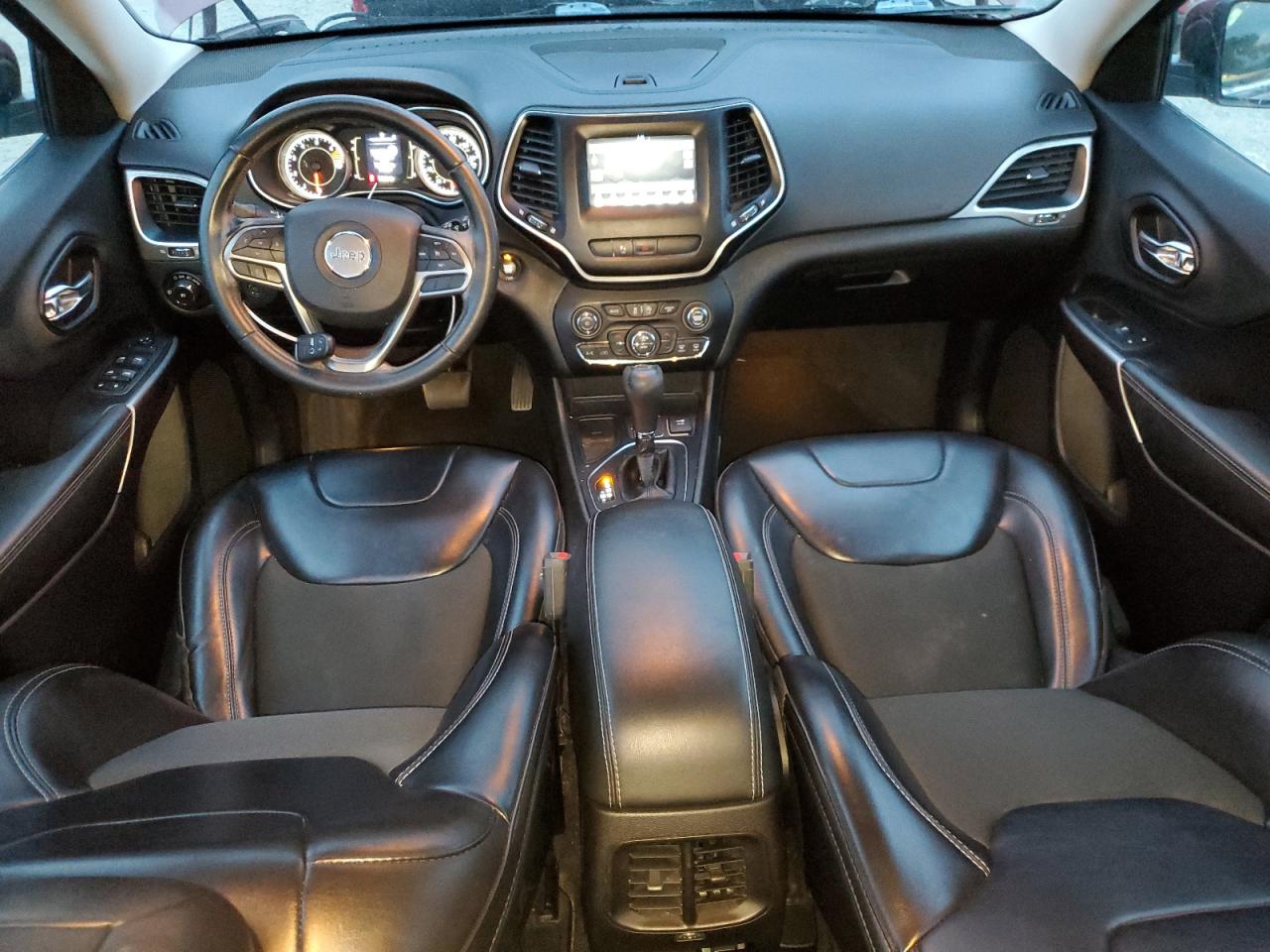 2019 Jeep Cherokee Latitude Plus VIN: 1C4PJLLB0KD387705 Lot: 93291695