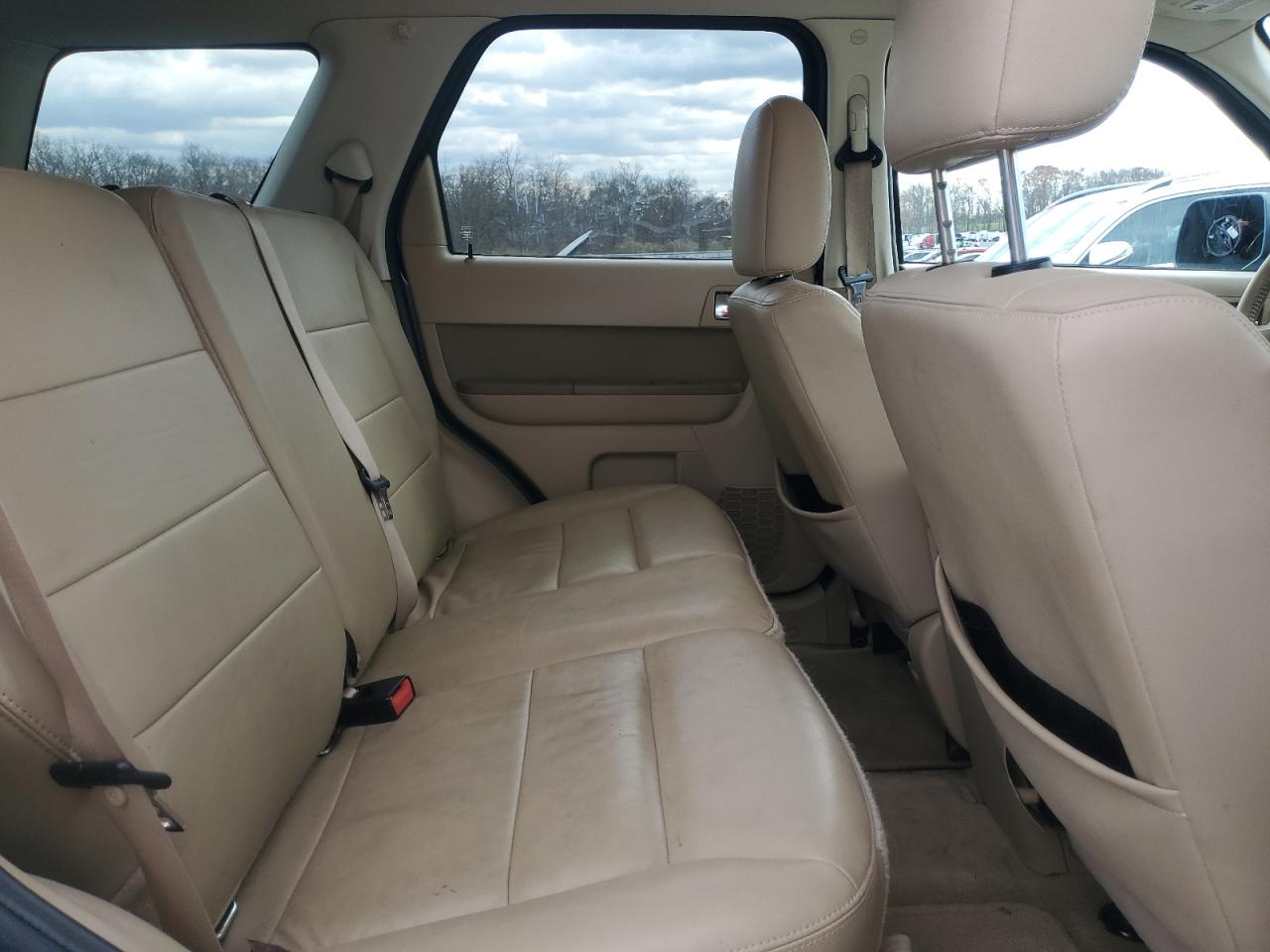 2011 Ford Escape Limited VIN: 1FMCU9EG1BKA52493 Lot: 92101585