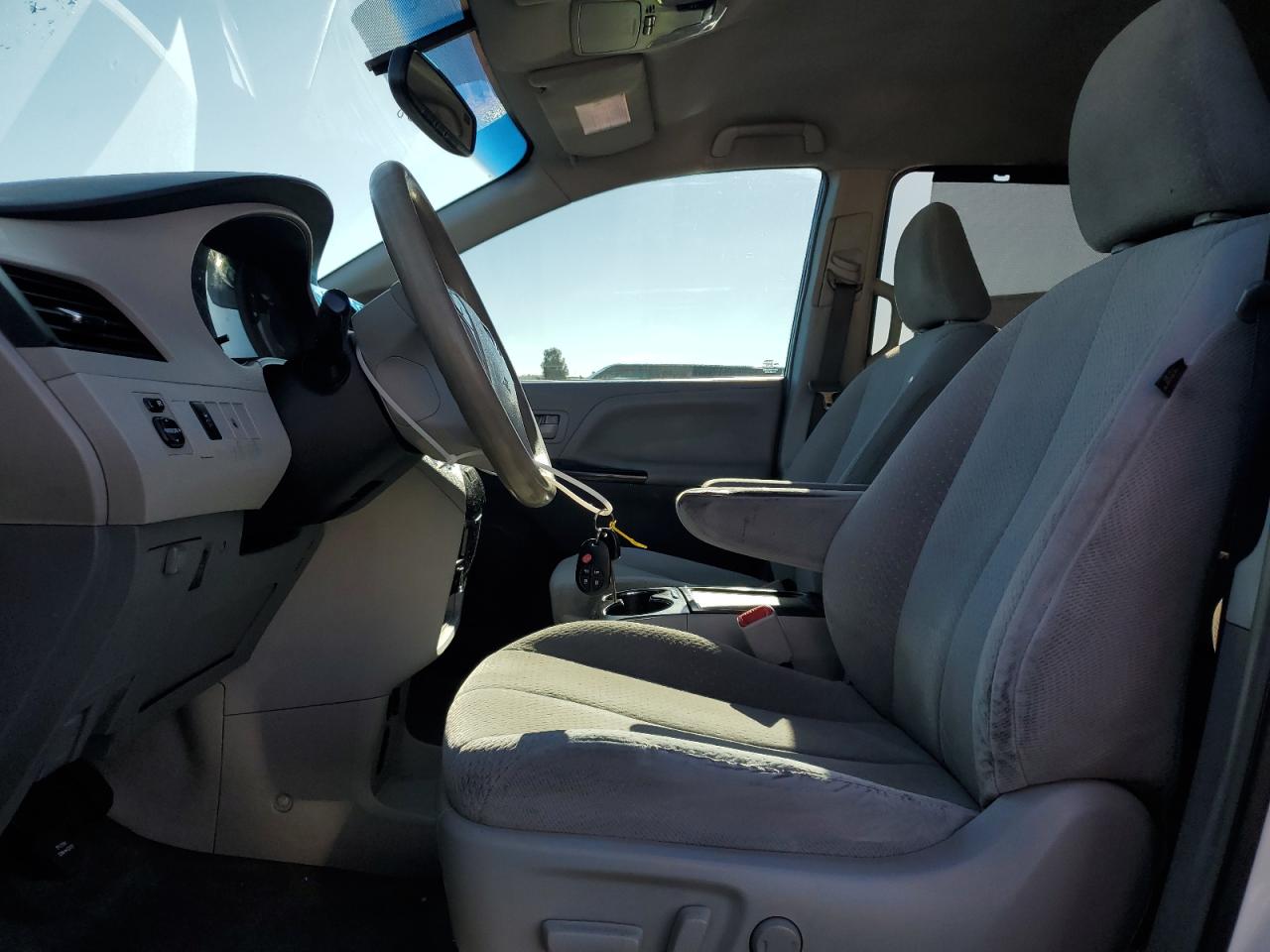 2014 Toyota Sienna Le VIN: 5TDJK3DC9ES092766 Lot: 93314755