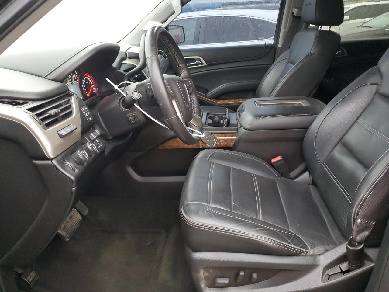 2015 GMC Yukon Denali VIN: 1GKS2CKJ4FR617355 Lot: 92206335