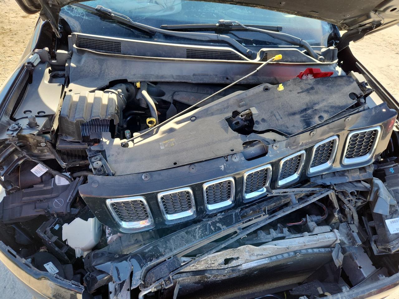 2019 Jeep Compass Limited VIN: 3C4NJCCB0KT676133 Lot: 93532925