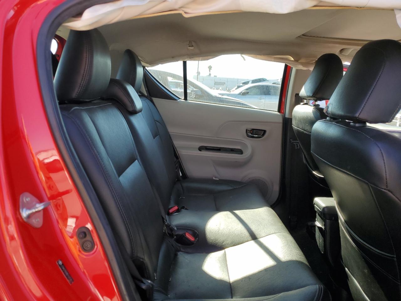 2013 Toyota Prius C VIN: JTDKDTB38D1037819 Lot: 92139425