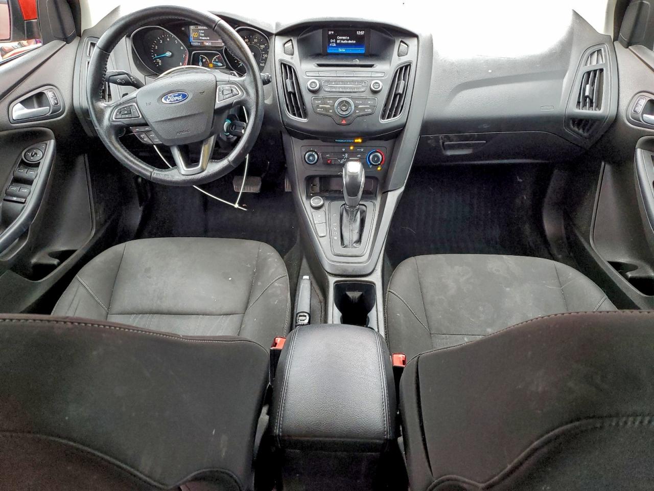 2016 Ford Focus Se VIN: 1FADP3K21GL288722 Lot: 93447415