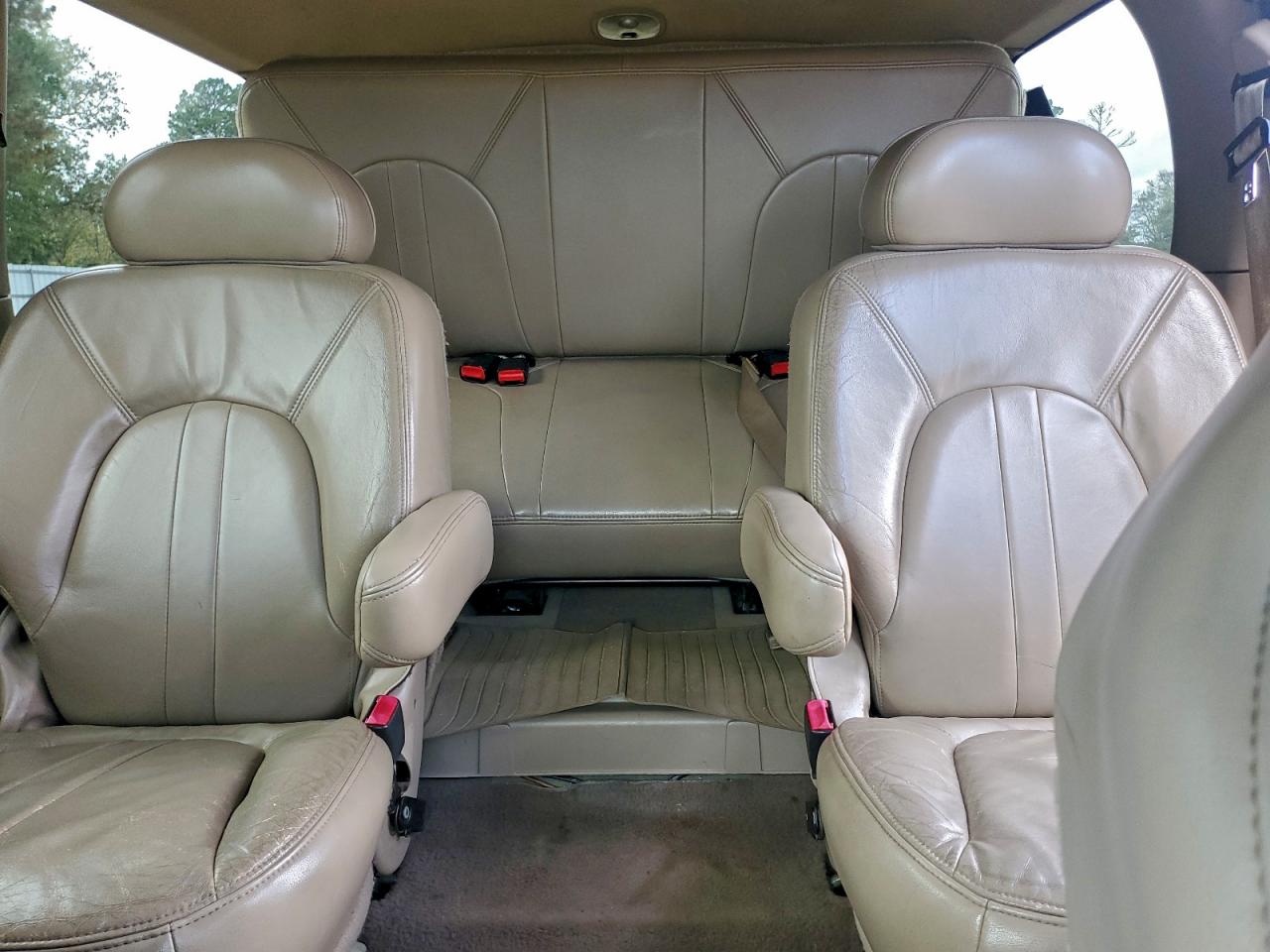 2000 Ford Expedition Eddie Bauer VIN: 1FMEU17L4YLB58170 Lot: 93979935