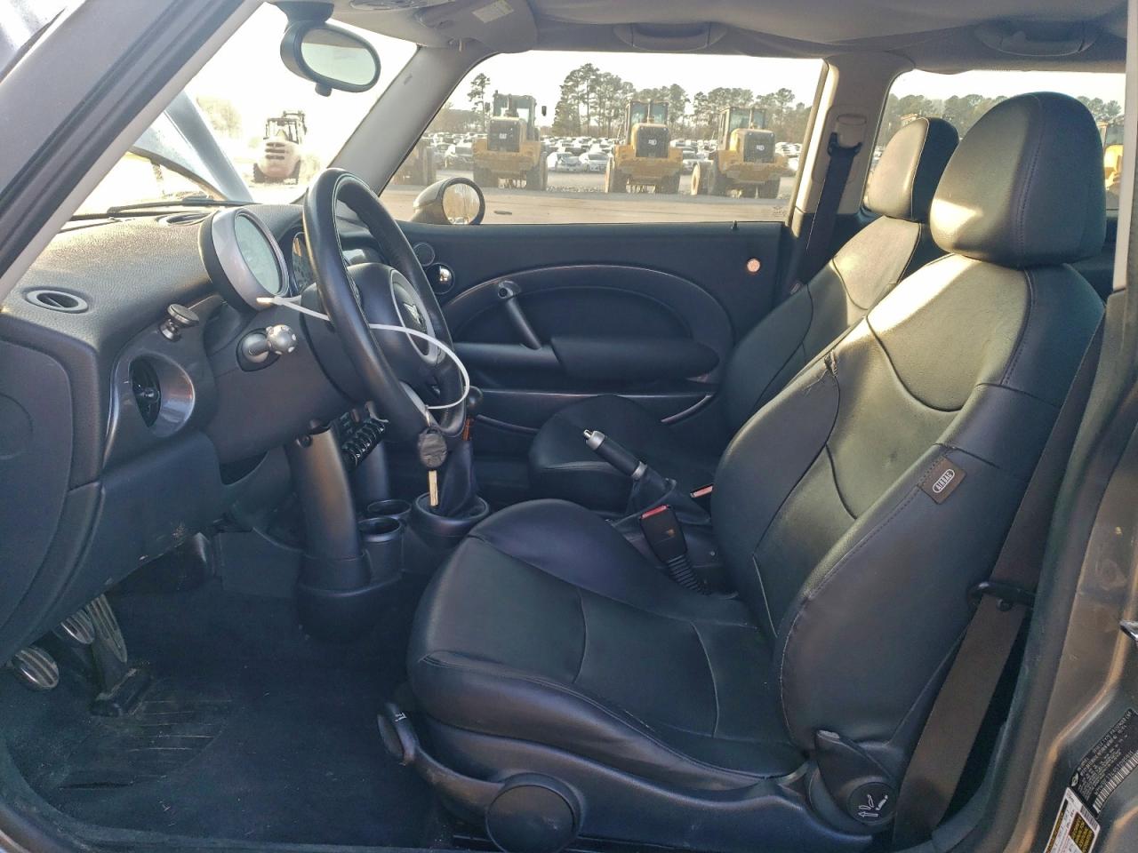 2005 Mini Cooper S VIN: WMWRE33495TD95911 Lot: 94474095