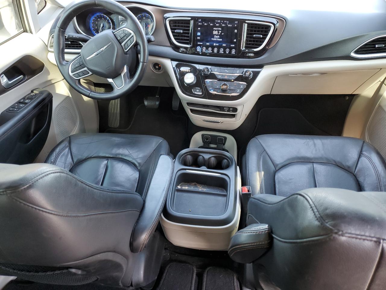 2017 Chrysler Pacifica Touring L VIN: 2C4RC1BG3HR795500 Lot: 93753775