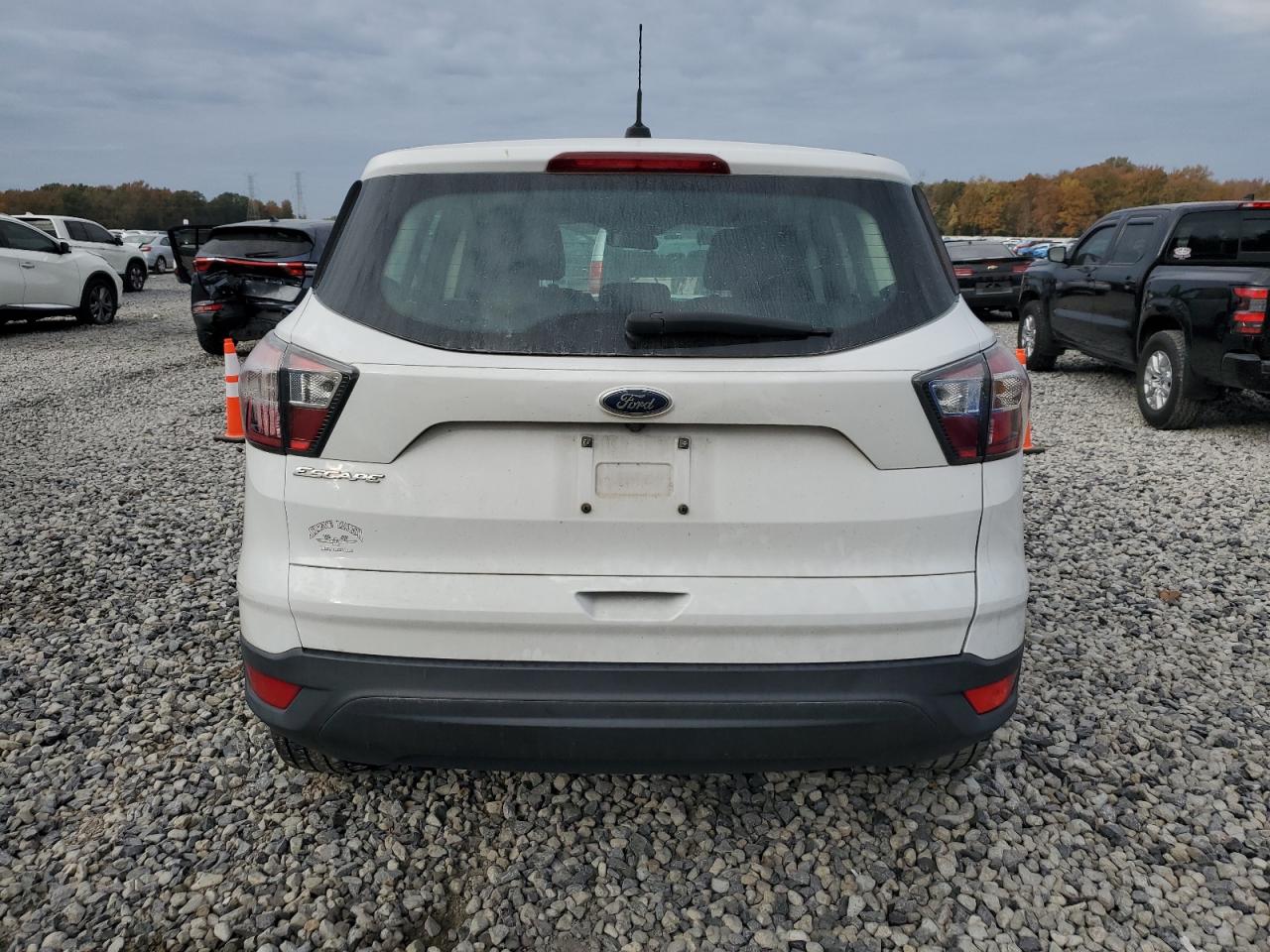 2017 Ford Escape S VIN: 1FMCU0F70HUB19639 Lot: 92354425