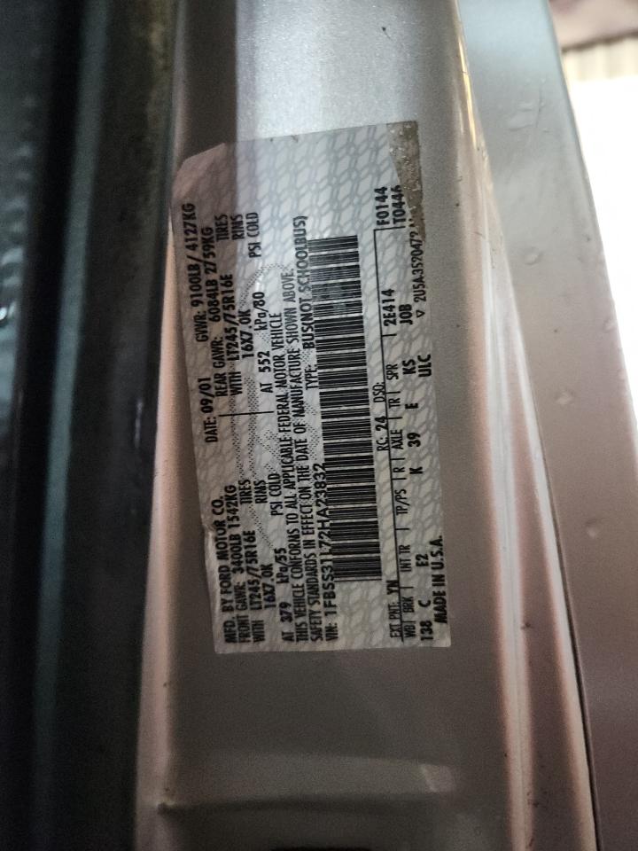 2002 Ford Econoline E350 Super Duty Wagon VIN: 1FBSS31L72HA23832 Lot: 92499675