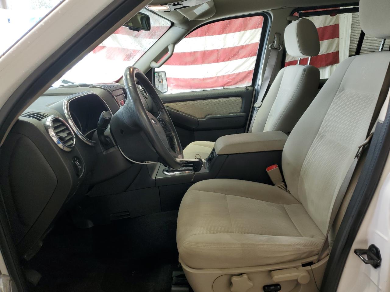 2008 Ford Explorer Xlt VIN: 1FMEU73E88UB06934 Lot: 92381015