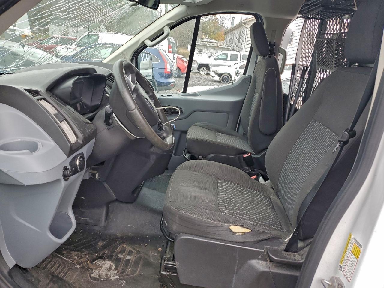 2018 Ford Transit T-250 VIN: 1FTYR1ZM2JKB38049 Lot: 93492995