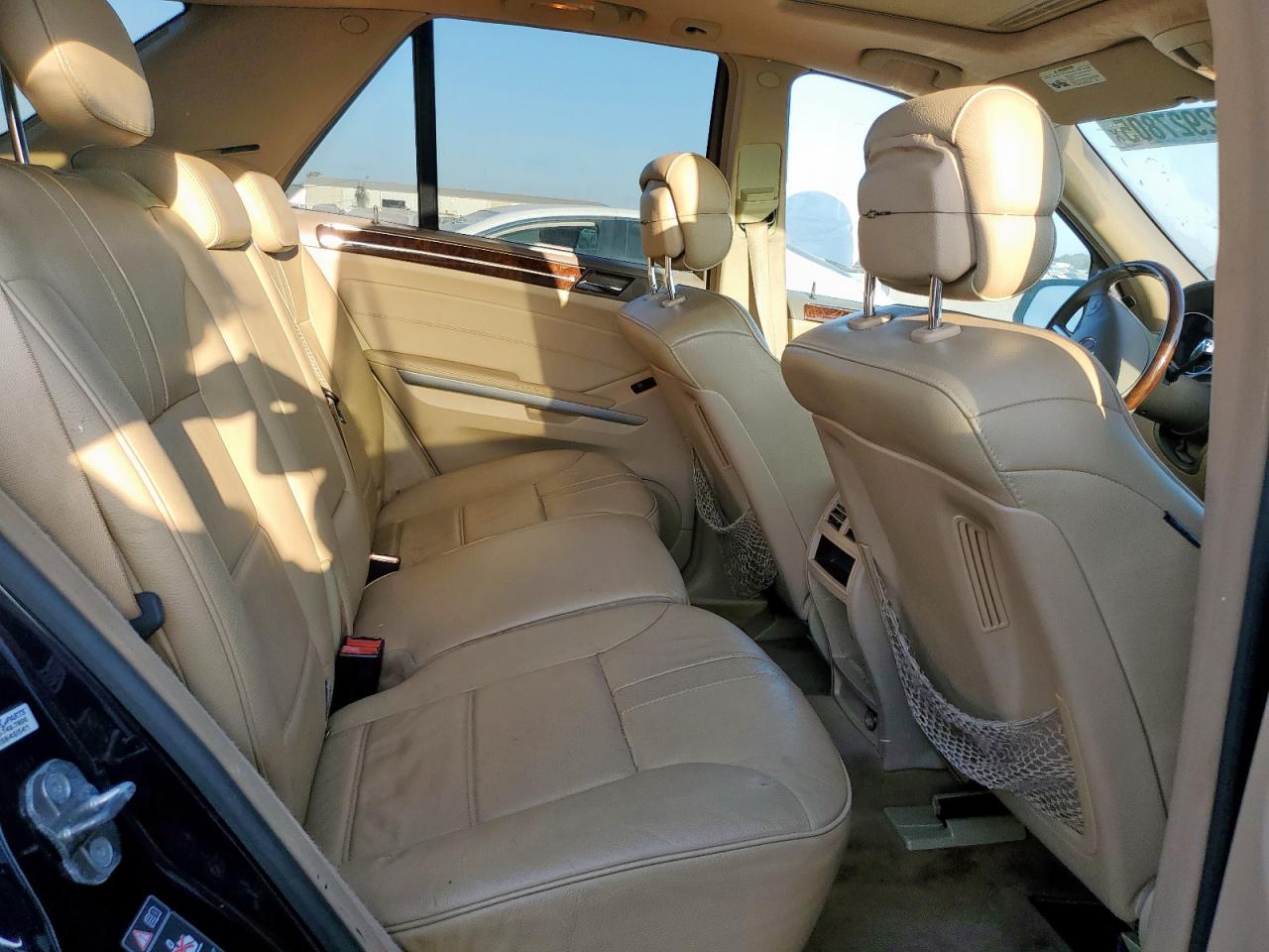 2010 Mercedes-Benz Ml 550 4Matic VIN: 4JGBB7CB5AA582211 Lot: 92927805