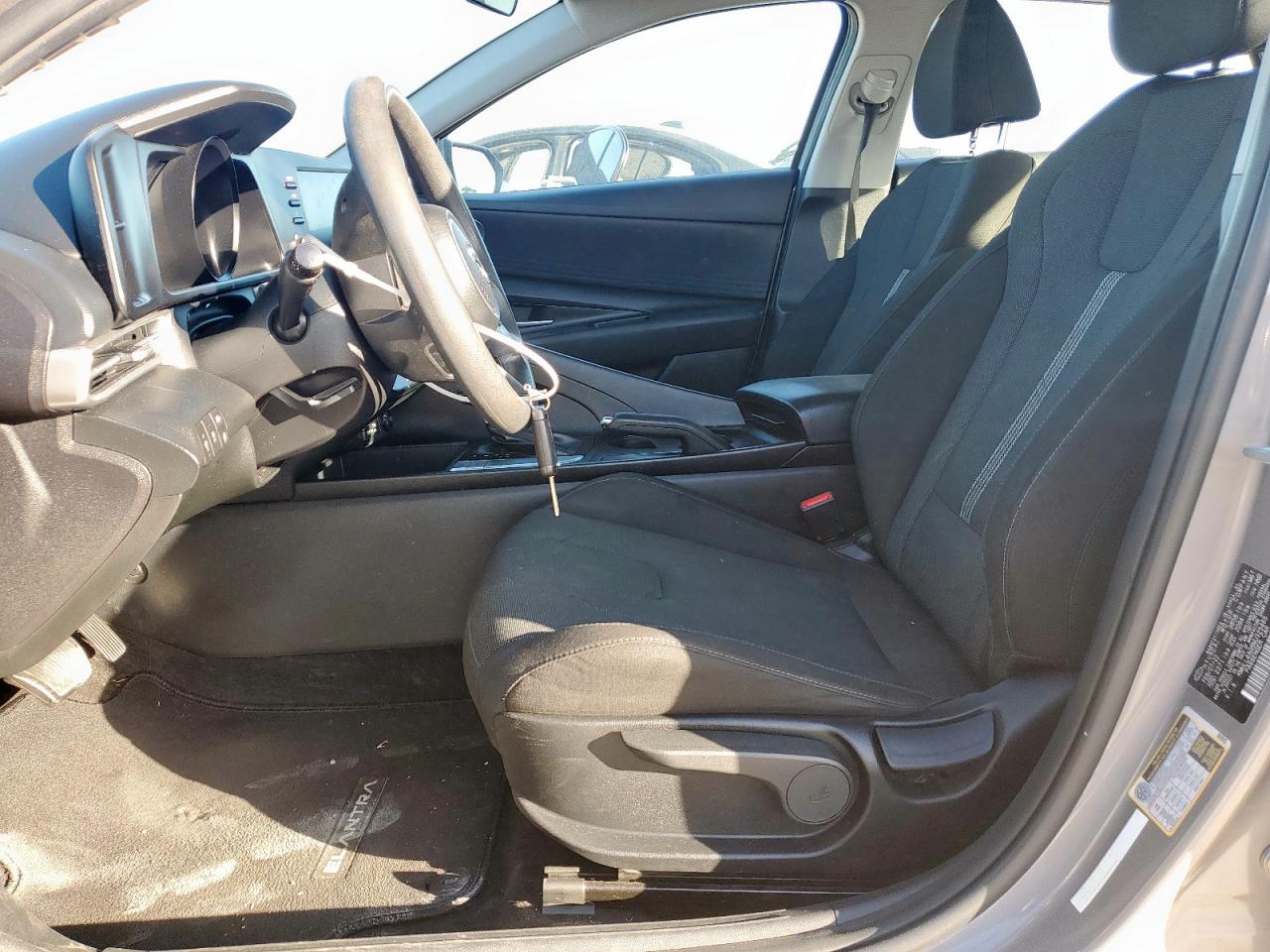 2022 Hyundai Elantra Se VIN: KMHLL4AG8NU325465 Lot: 92228135