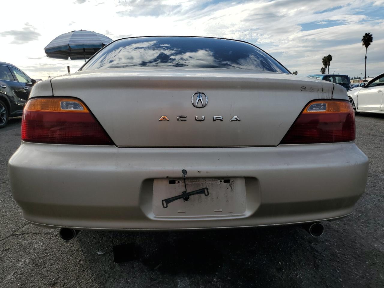 2000 Acura 3.2Tl VIN: 19UUA5664YA053170 Lot: 92236635