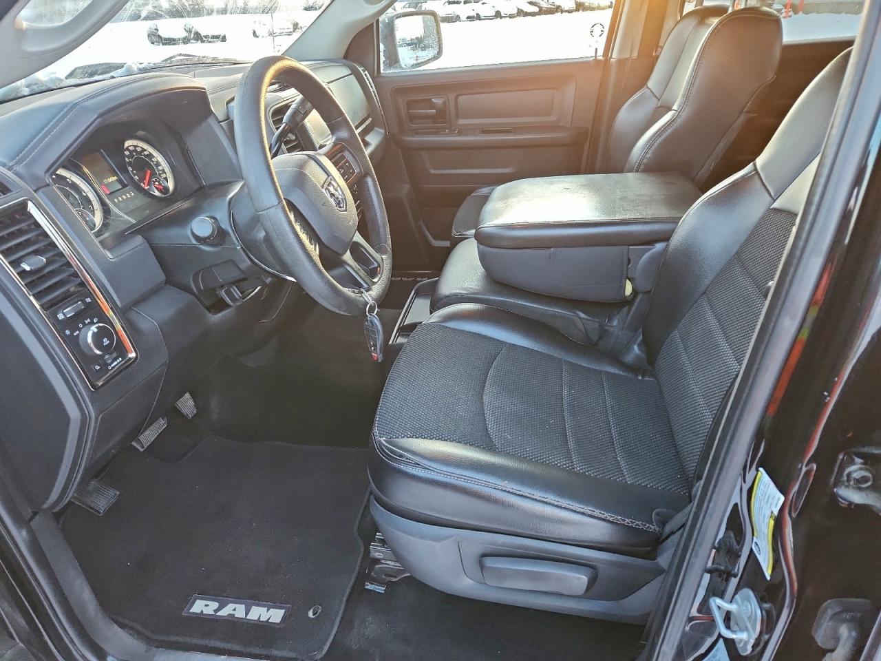 2017 Ram 1500 St VIN: 3C6RR7KT5HG642550 Lot: 94781085