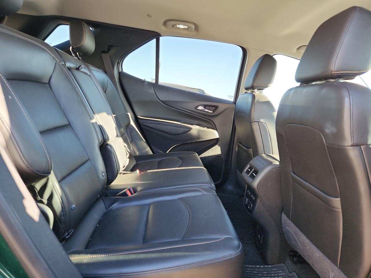 2018 Chevrolet Equinox Premier VIN: 2GNAXWEX7J6205307 Lot: 90749385