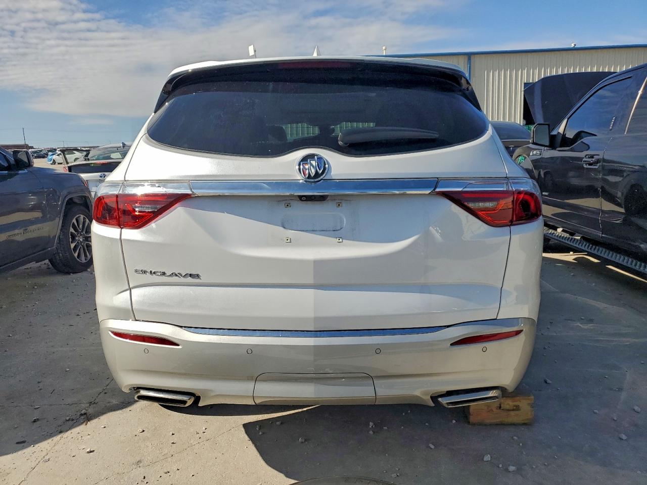 2022 Buick Enclave Essence VIN: 5GAERBKW3NJ161650 Lot: 93737225