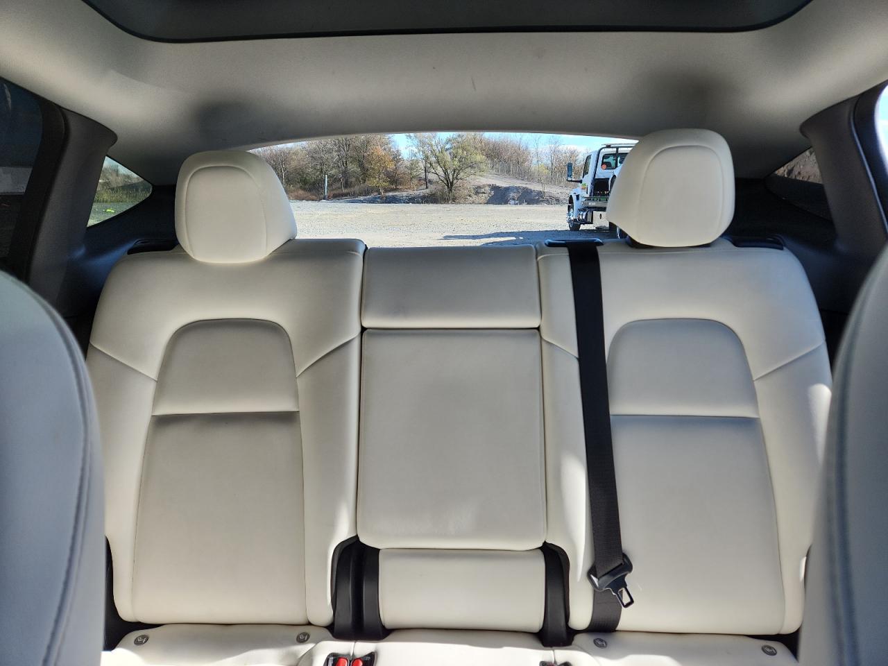 2021 Tesla Model Y VIN: 5YJYGDEE1MF151589 Lot: 92907095