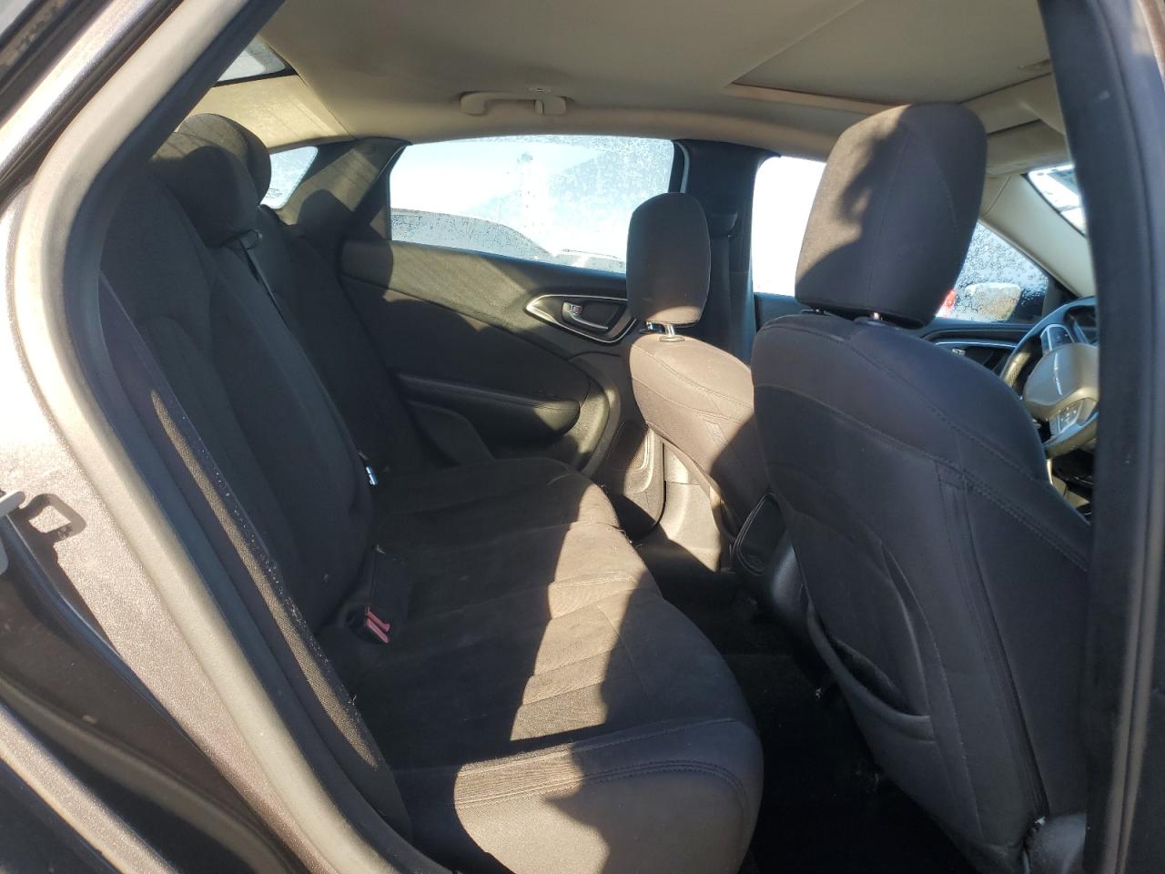 2015 Chrysler 200 Limited VIN: 1C3CCCAB3FN718616 Lot: 91912625