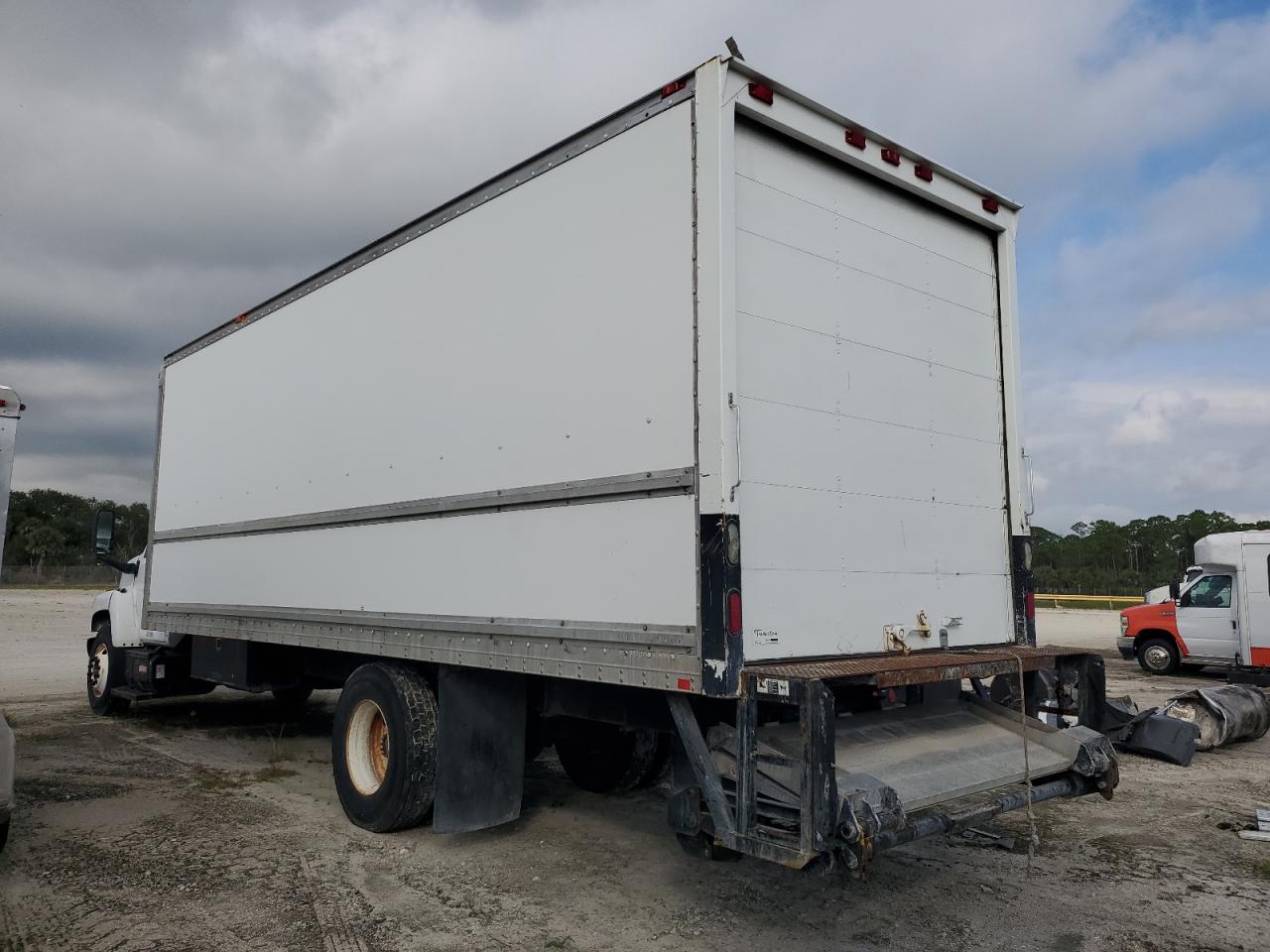 2007 GMC C7500 C7C042 white other diesel 1GDK7C1C07F900592 photo #4