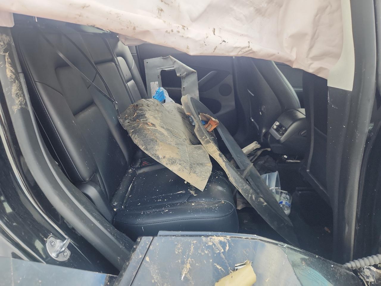 2022 Tesla Model Y VIN: 7SAYGDEF4NF568573 Lot: 92378135