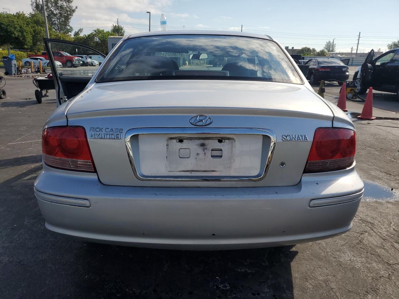 2003 Hyundai Sonata Gl VIN: KMHWF25S13A742092 Lot: 91180325