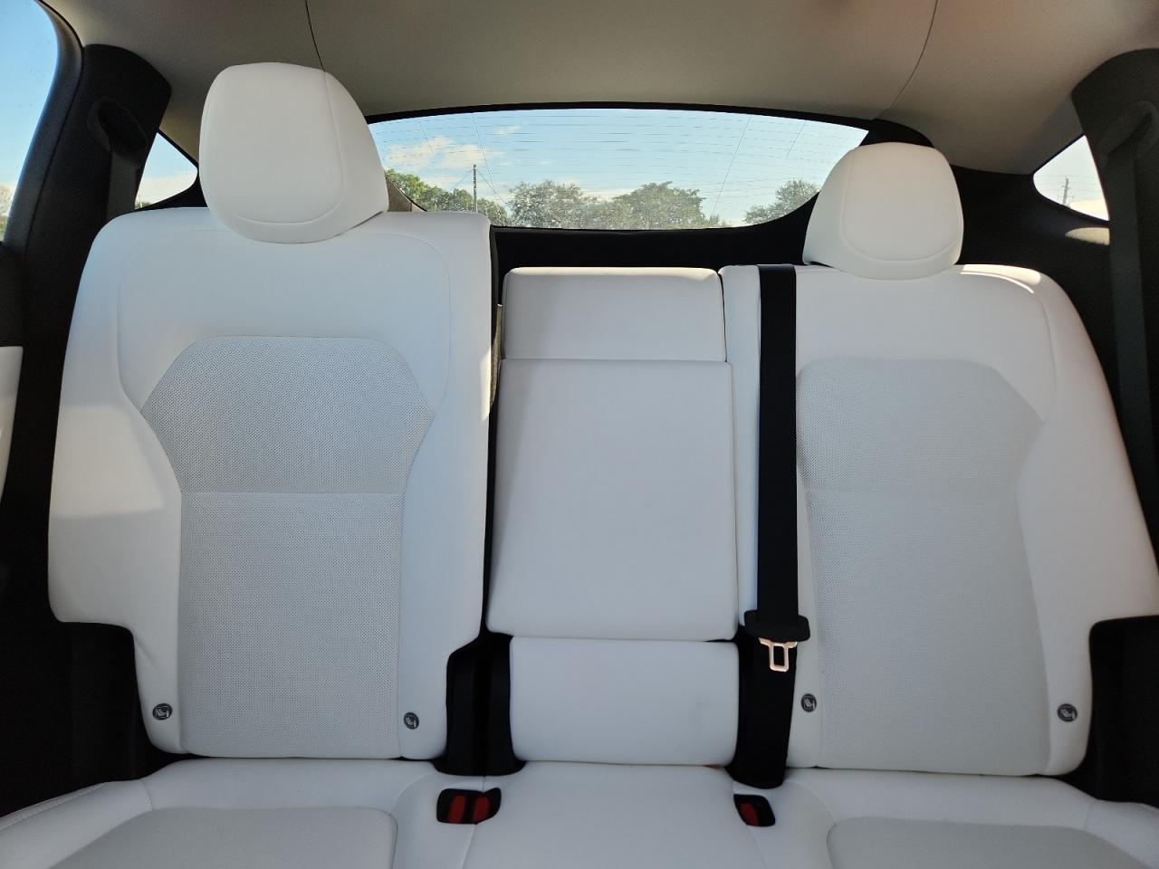 2026 Tesla Model Y VIN: 7SAYGDEE3TA389068 Lot: 90773585