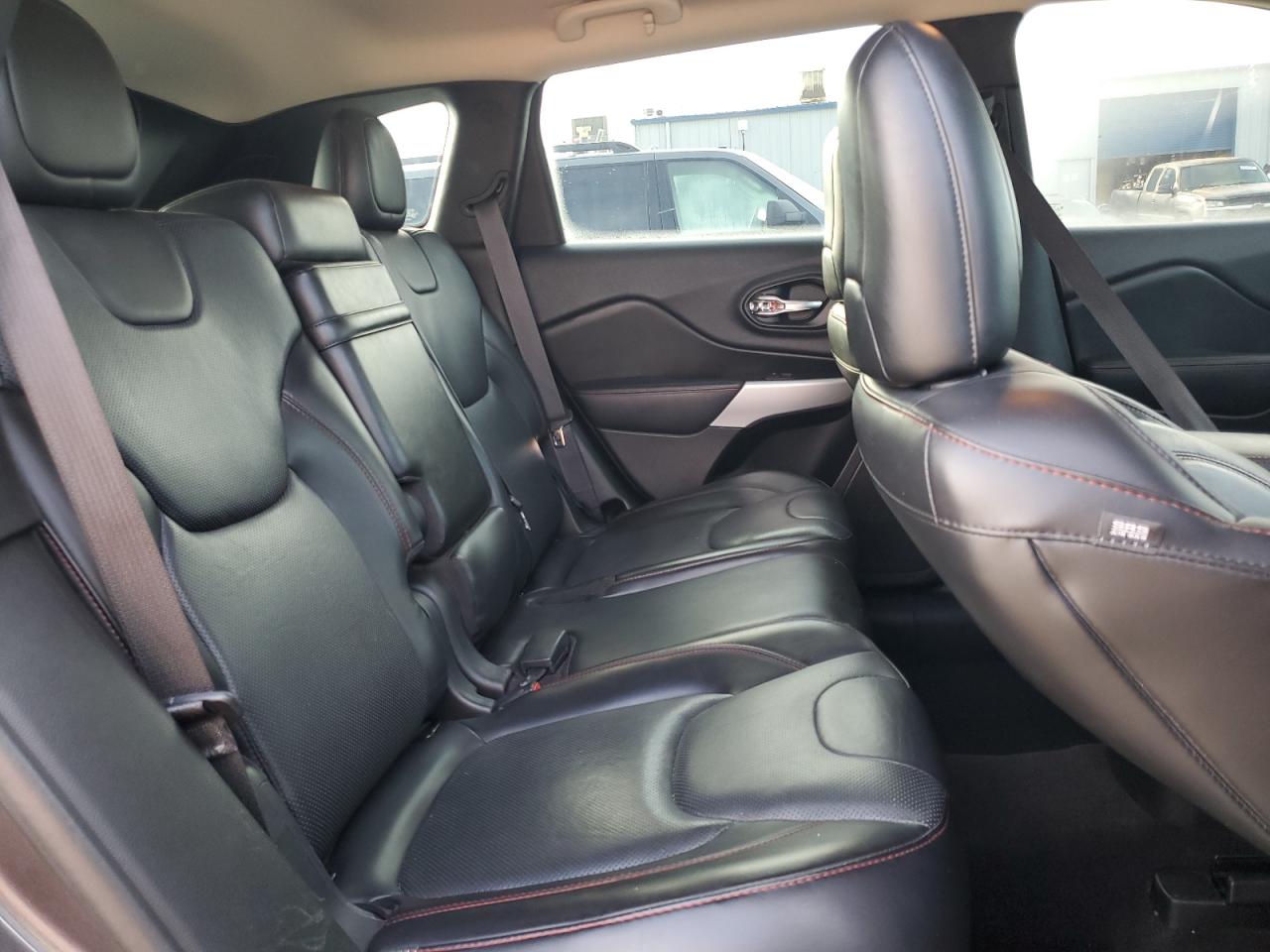 2018 Jeep Cherokee Trailhawk VIN: 1C4PJMBX2JD555085 Lot: 93359795