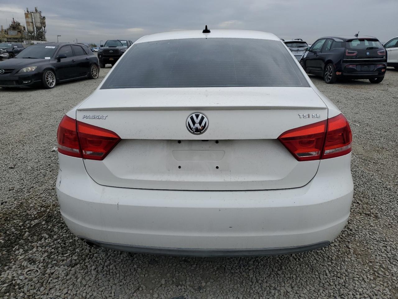 2015 Volkswagen Passat Se VIN: 1VWBT7A34FC053709 Lot: 93135245