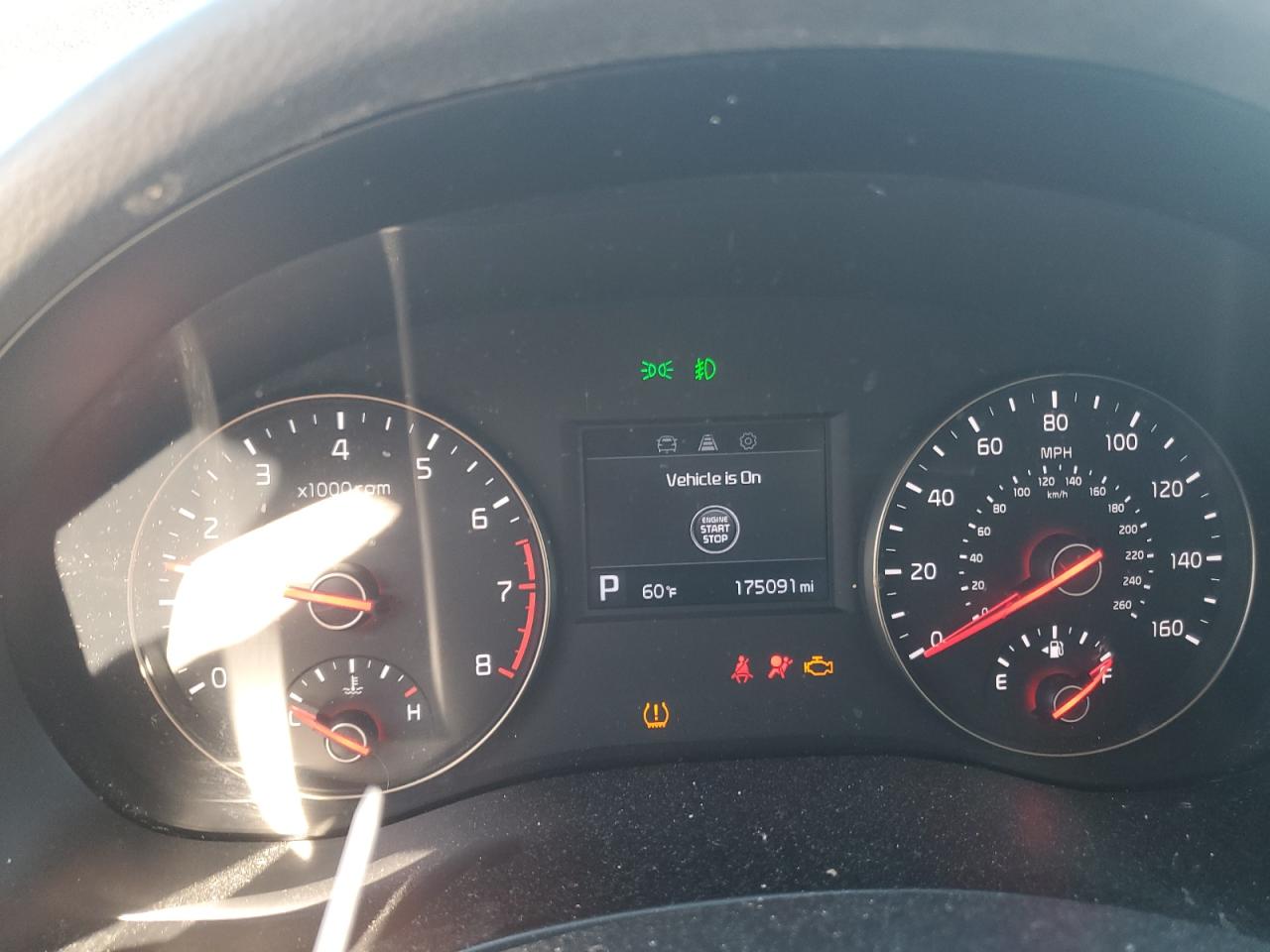 2017 Kia Cadenza Premium VIN: KNALB4J19H5086717 Lot: 93278815