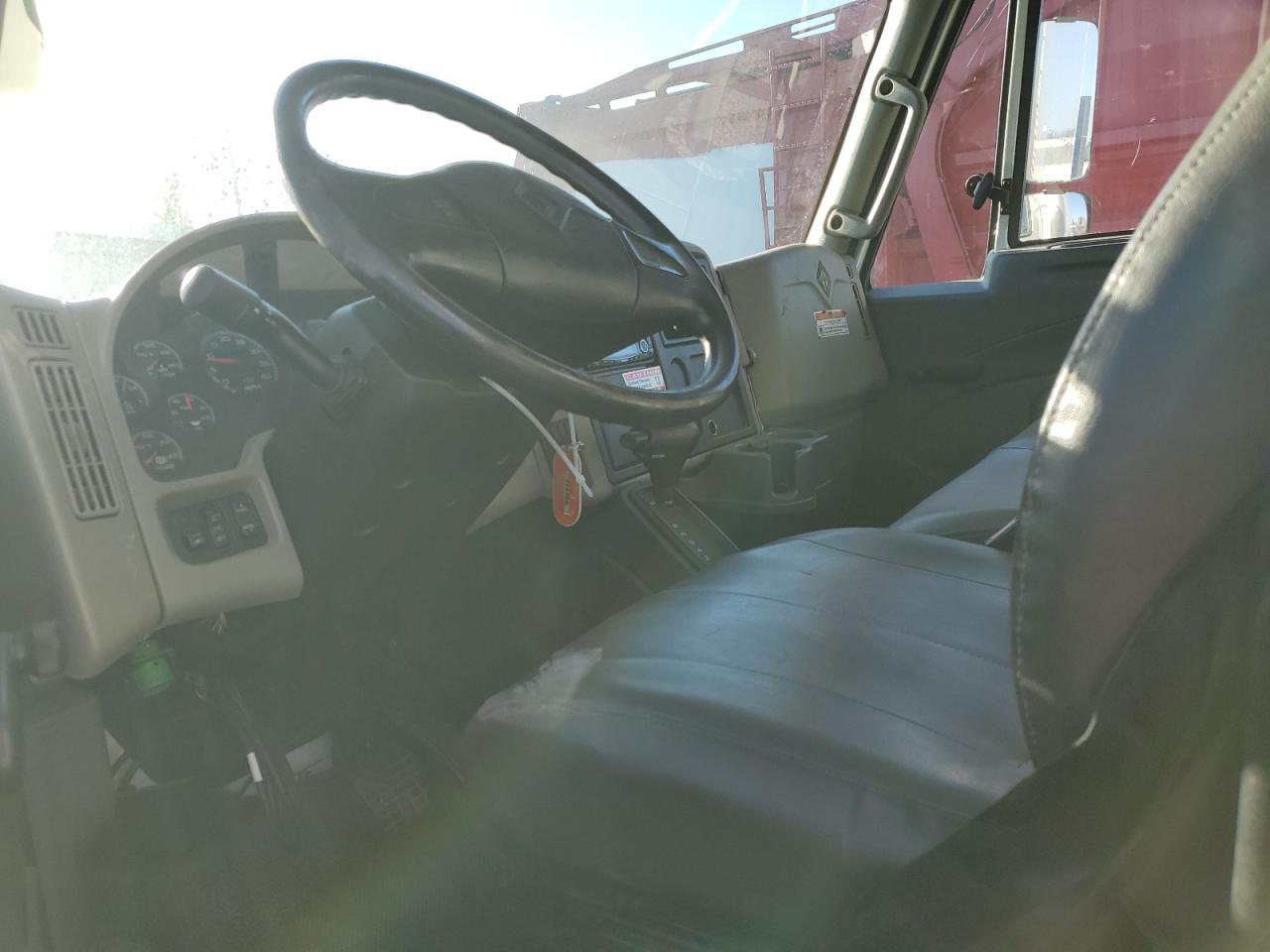 2017 International Ma025 Box Truck VIN: 1HTMMMMMXHH637228 Lot: 91717095