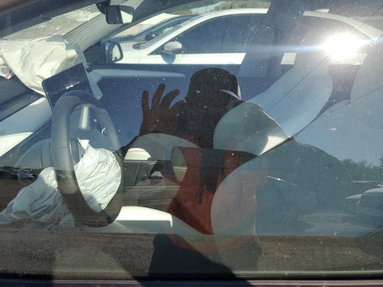 2024 Tesla Model Y VIN: 7SAYGDEF3RA274505 Lot: 91233065