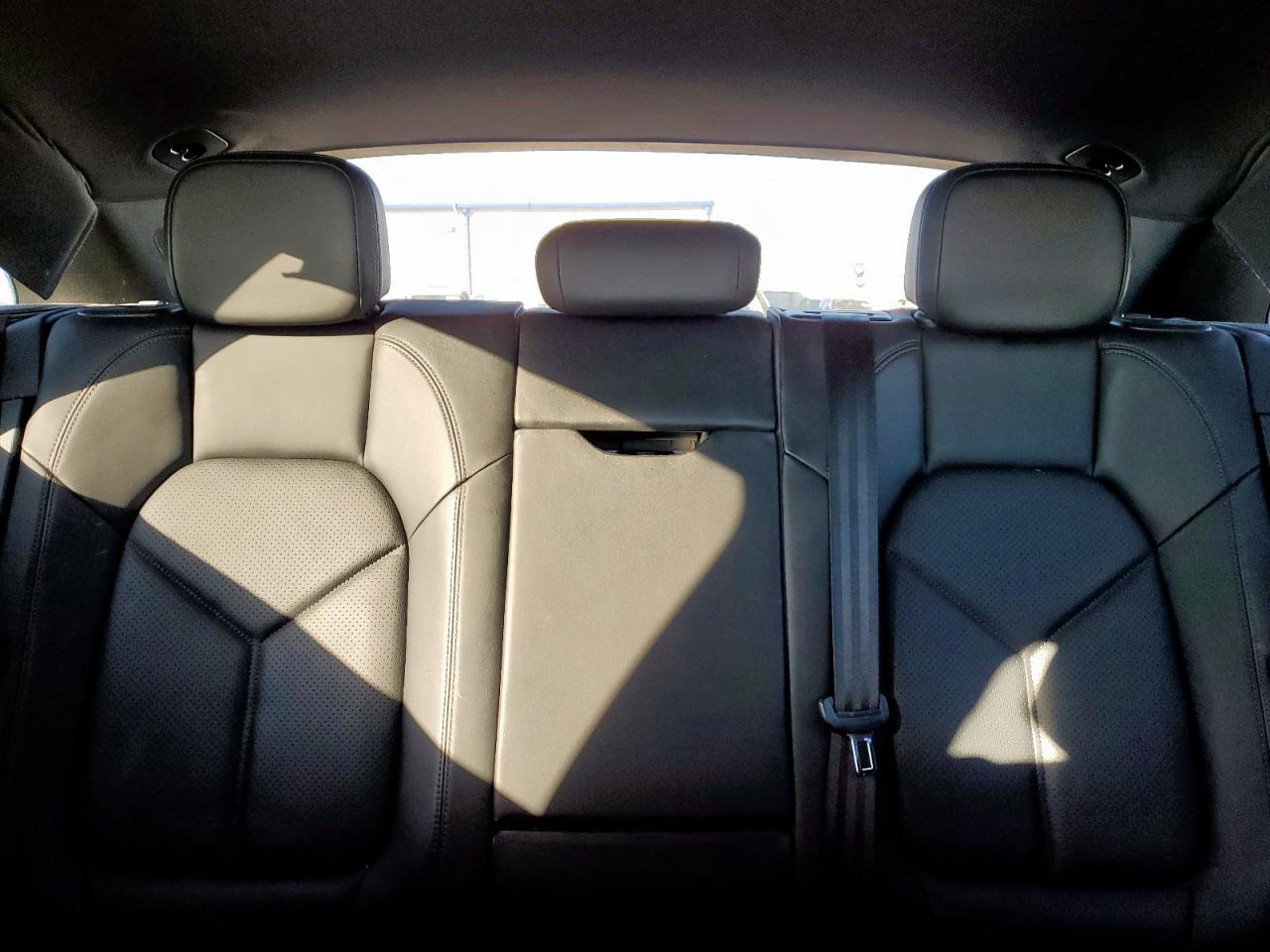 2018 Porsche Macan VIN: WP1AA2A50JLB19219 Lot: 92381155