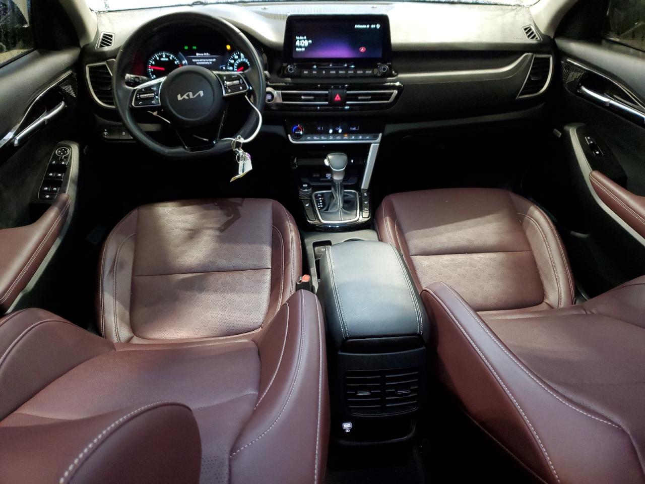 2023 Kia Seltos Sx VIN: KNDETCA24P7453540 Lot: 92979625