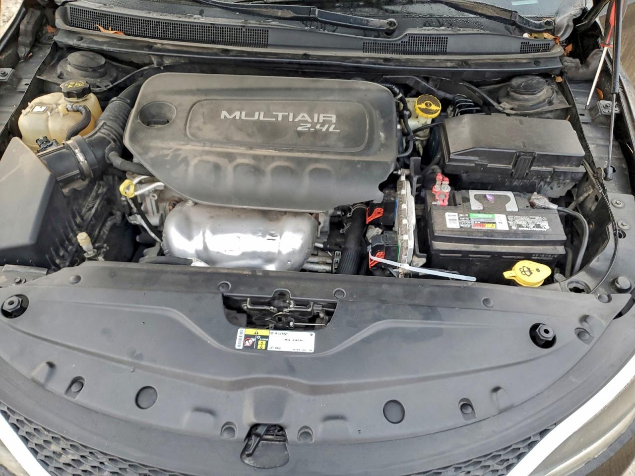 2015 Chrysler 200 Limited VIN: 1C3CCCAB0FN642658 Lot: 94062075