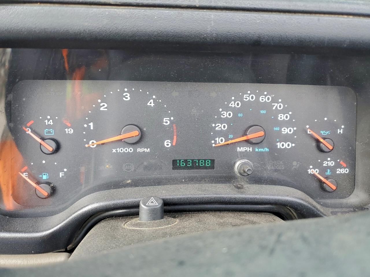 2003 Jeep Wrangler / Tj Sahara VIN: 1J4FA59S13P311953 Lot: 93897165