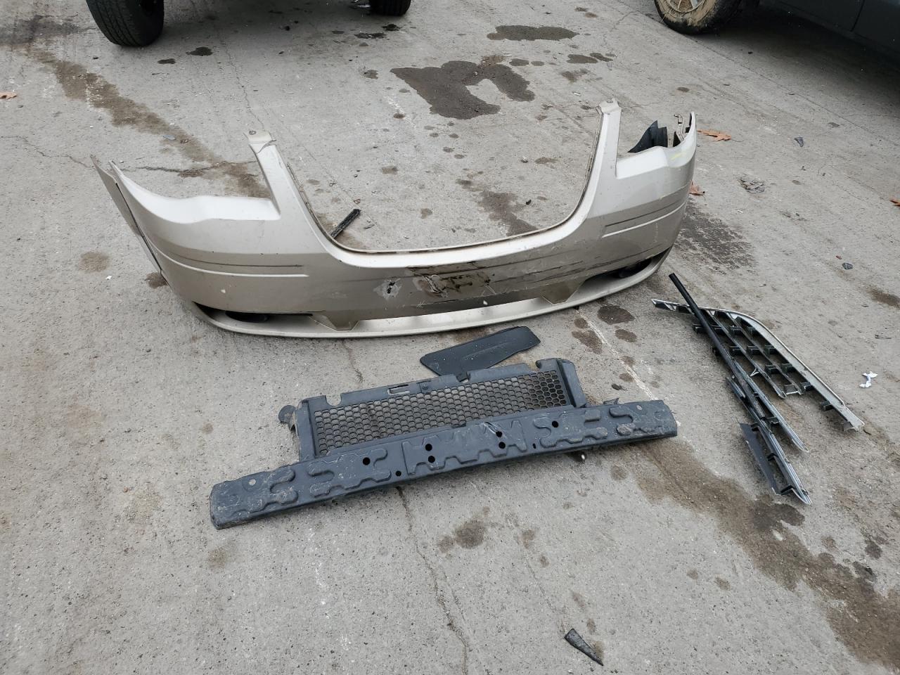 2009 Chrysler Town & Country Touring VIN: 2A8HR54XX9R655176 Lot: 93286425