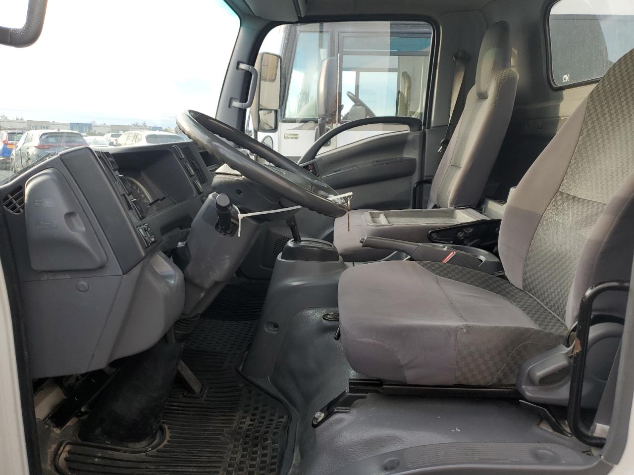 2015 Isuzu Nrr Box Truck VIN: JALE5W16XF7301158 Lot: 92465825